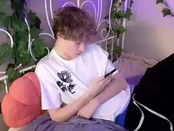 Chaturbate Adult Webcams of curly_twinkboy