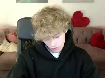 Chaturbate Free Live Porn of curly_twinkboy