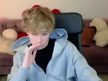 Chaturbate Sex Chat of curly_twinkboy