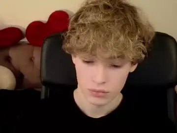 Chaturbate Live Sex of curly_twinkboy