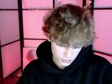 Chaturbate Watch Live Sex Cams of curly_twinkboy