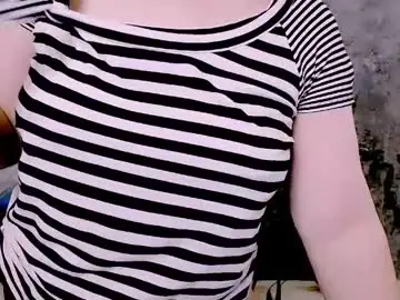Chaturbate Live Sex Cam of djullia
