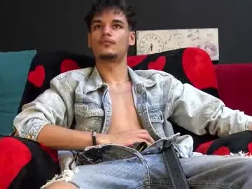 Chaturbate Live Sex Cam of kevinspice