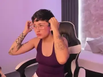 Chaturbate Best live sex cam show of nelly_swan