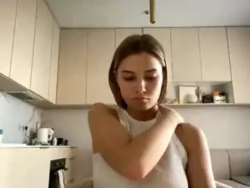 Chaturbate Live Sex Cam of louannkorth