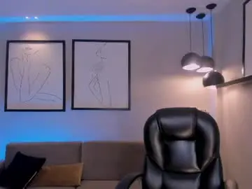Chaturbate Live Sex Cam of maddisonlowe