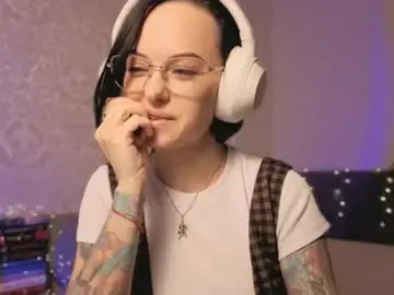 Chaturbate Live Sex Cam of miraskyy