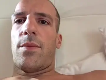 Chaturbate Live Sex Cam of paoloste
