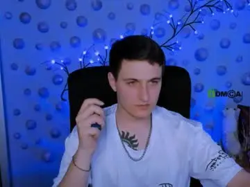 Chaturbate Live Sex Cam of beauty_liam