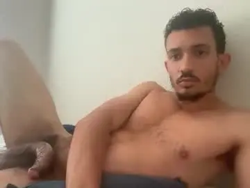 Chaturbate Free Porn Cam of chrislover2125