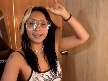 Chaturbate Live Porn of raven_stone_cn