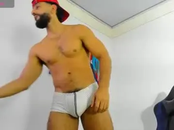 Chaturbate Watch Live Sex Cams of yiyo10_