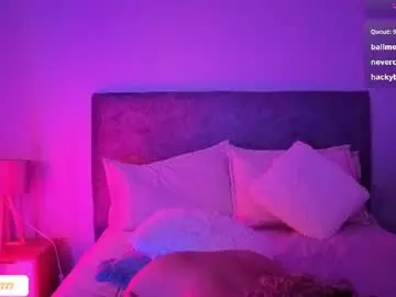 Chaturbate Live Sex Cam of daddysgirrl1_