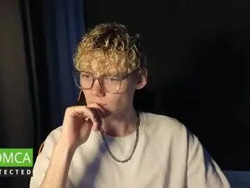Chaturbate Live Sex of kirill_20_cm