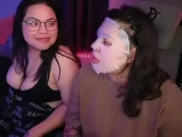 Chaturbate Sex Cam of miacanela_xo