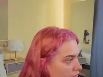 Chaturbate Live Sex Cam of sinti_phillips