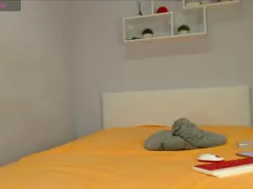 Chaturbate Sex Cam of starfoxxxy1