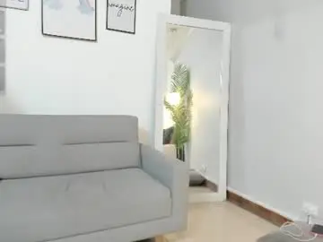 Chaturbate Live Porn of adelavazini