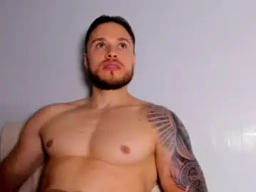 Chaturbate Nude Webcam of adrien_roche888