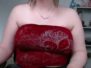 Chaturbate Live Sex Cam of krystalsyxx