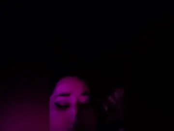 Chaturbate Live Sex Cam of phoenixpowers