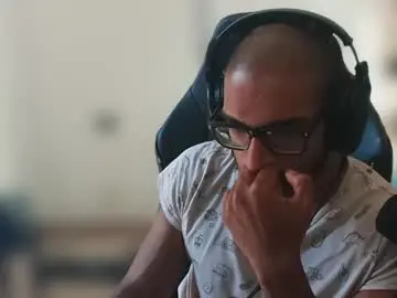 Chaturbate Live Sex Cam of black_lollipop