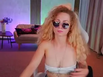 Chaturbate Free Live Porn of emily054