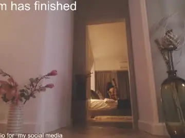 Chaturbate Live Sex Cam of kellytheaimee_