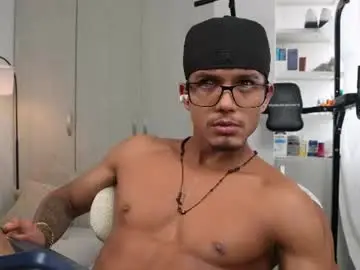 Chaturbate Live Sex Cam of paradise_boy_s
