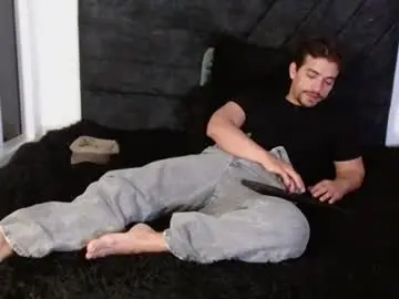 Chaturbate Live Porn of ian_davis