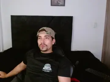 Chaturbate Adult Video Chat of ian_davis