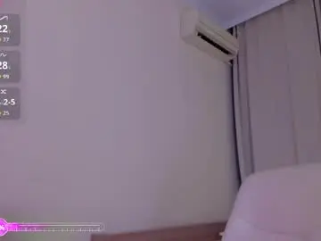 Chaturbate Live Sex of moonlight8_