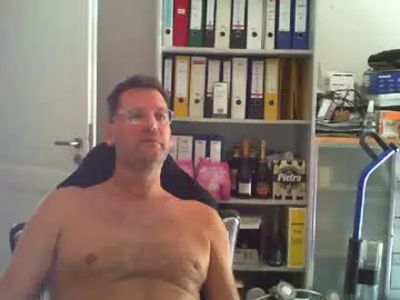 Chaturbate Adult Webcams of macfly67