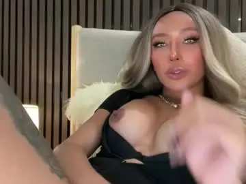 Chaturbate Live Sex Cam of yourlovingpearlita1000