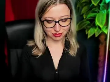 Chaturbate Live Sex Cam of heidi_pleasure