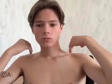 Chaturbate Nude Webcam of timytwinkboy