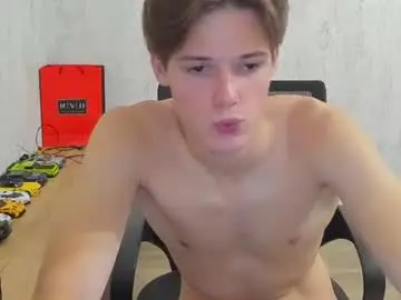 Chaturbate Free Porn Cam of timytwinkboy