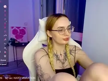 Chaturbate Adult Video Chat of arcticivy