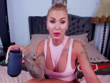 Chaturbate Best live sex cam show of golddivine00
