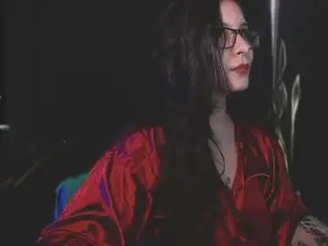 Chaturbate Live Sex Cam of lilithmystic01