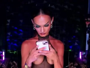 Chaturbate Live Sex Cam of queenvalentinats