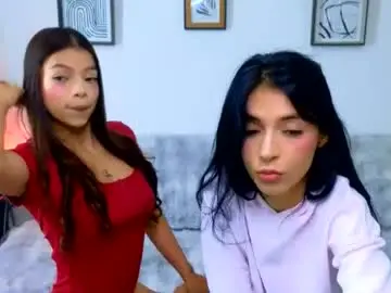 Chaturbate Live Sex Cam of stormy_17