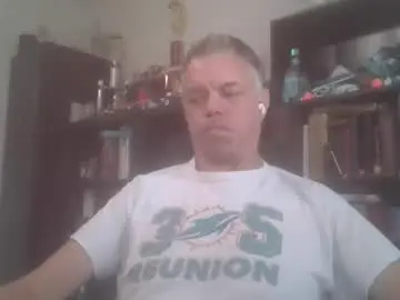 Chaturbate Live Sex Cam of badger32934