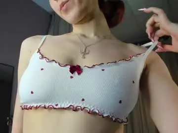 Chaturbate Best live sex cam show of dearly_emily