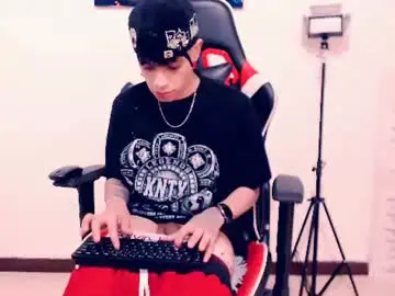 Chaturbate Live Sex Cam of indomitablebeast