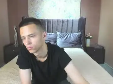 Chaturbate Adult Webcam of lucaskaur