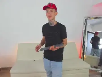 Chaturbate Watch Live Sex Cams of darwin_stark
