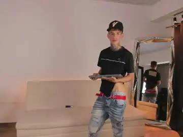 Chaturbate Free Porn Cam of darwin_stark