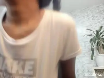 Chaturbate Adult Webcams of nicolle4