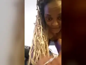 Chaturbate Live Sex Cam of princesstees2